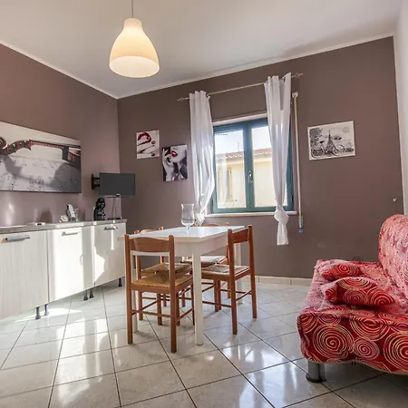 Home Le Castella Aparthotel 3*