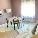 شقة فندقية Home Le Castella 3*