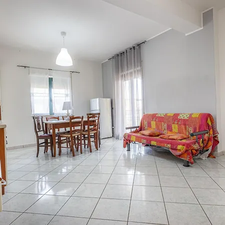 Home Le Castella شقة فندقية