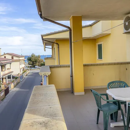 Home Le Castella 3*