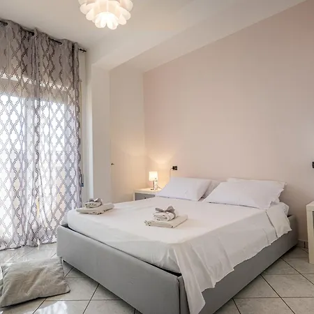 Home Le Castella شقة فندقية