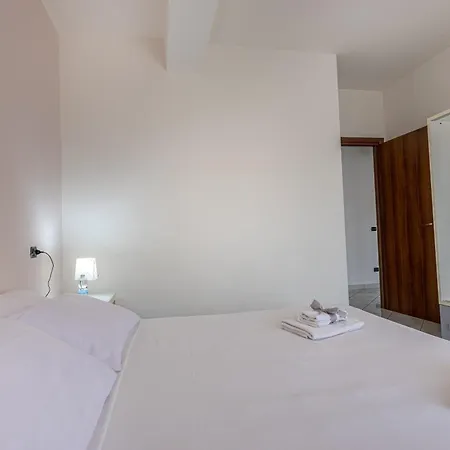 Home Le Castella شقة فندقية لا كاستيلا