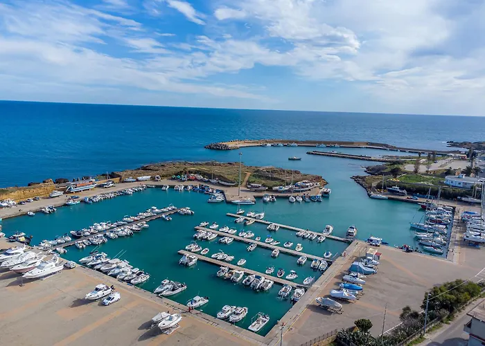 Home Le Castella Aparthotel